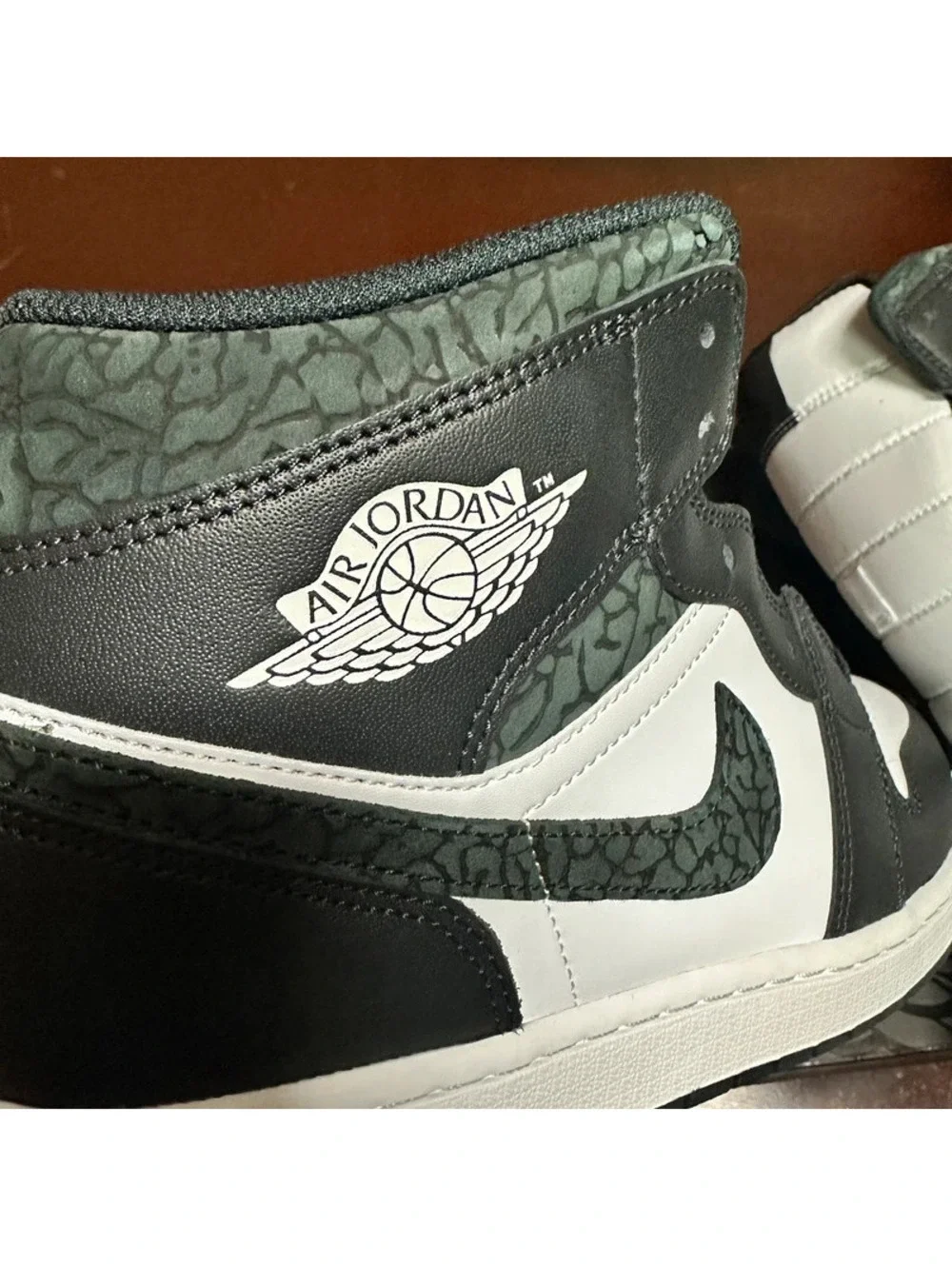 Nike Air Jordan 1 Mid SE Off-Noir Black White Panda Elephant' (FB9911 001) sz 12